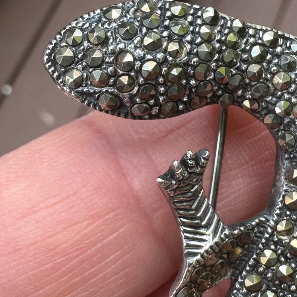 5.5” Silver Lizard Brooch with Marcacites - Picture 12 of 15